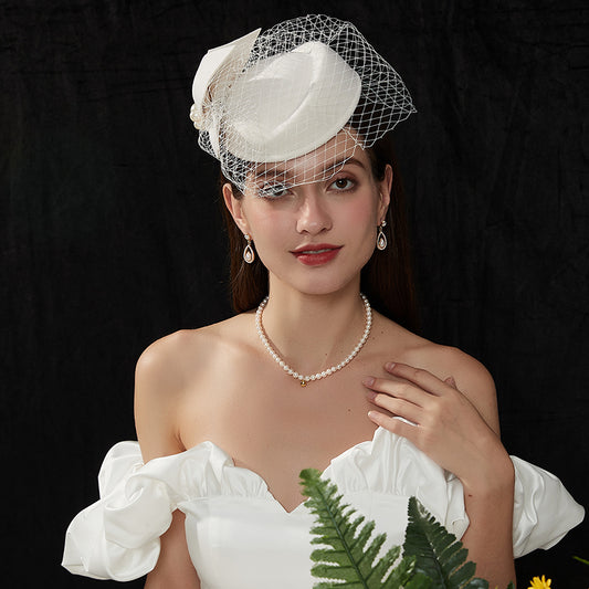 模造真珠囲いフレンチピアス