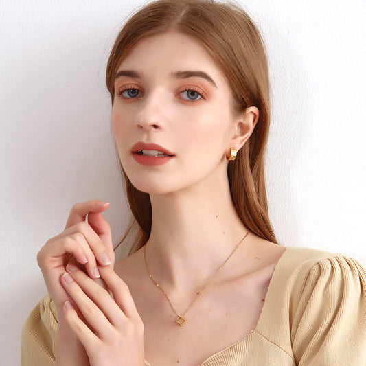 立体幾何モダンネックレス