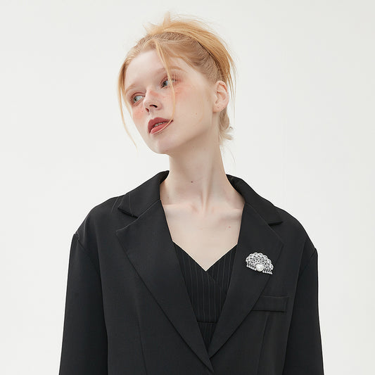 ファン型ジルコニアブローチ