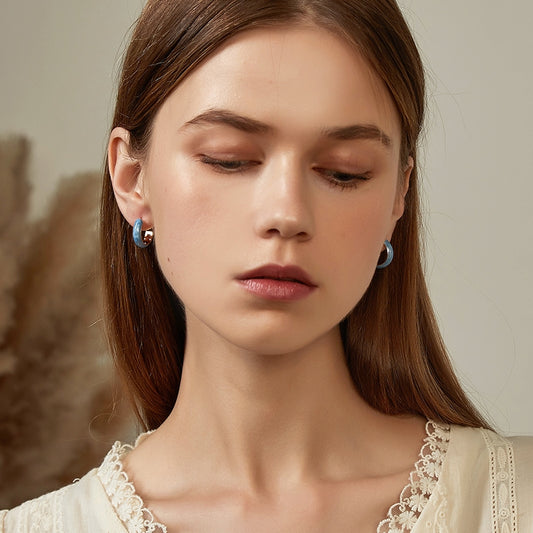 淡青彩釉ホップイヤリング