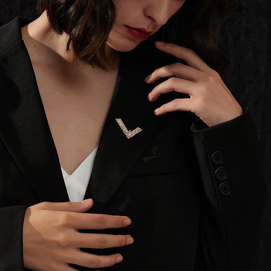 高級领口防走光胸針