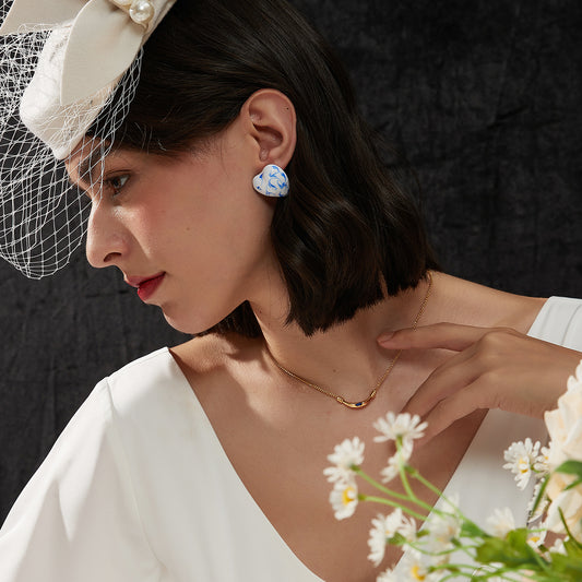 青花瓷柄ハート形耳夹