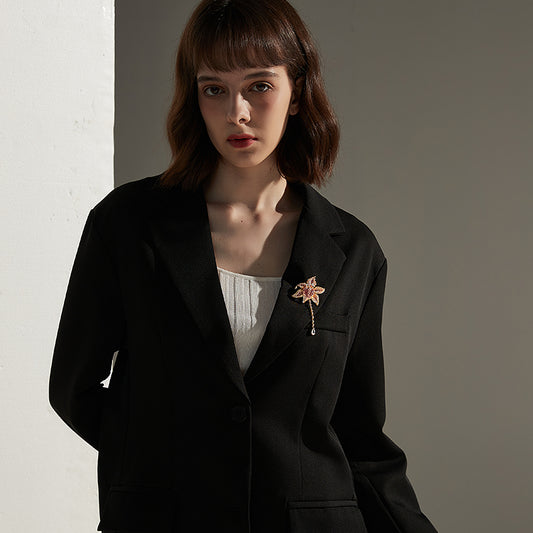 花びら重なりブローチ