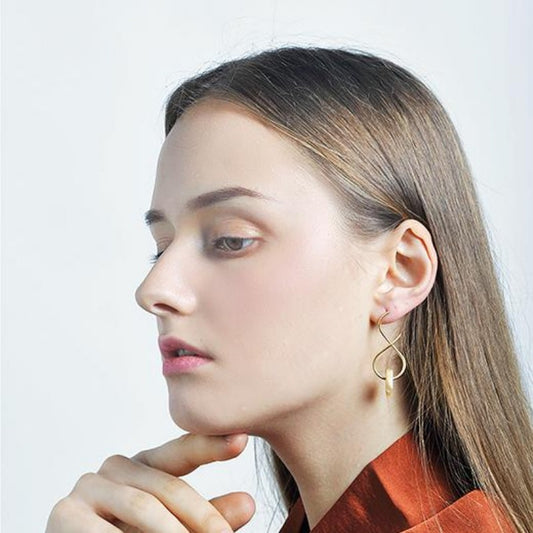 貝殻重なり曲線耳夹