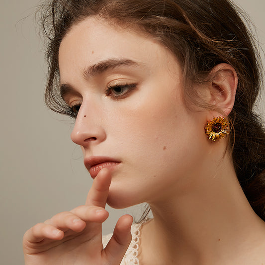 ひまわり立体ピアス