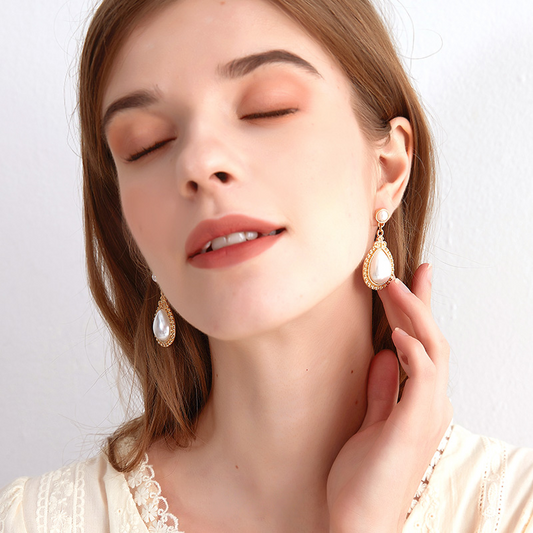 ティアドロップ真珠港風耳夹