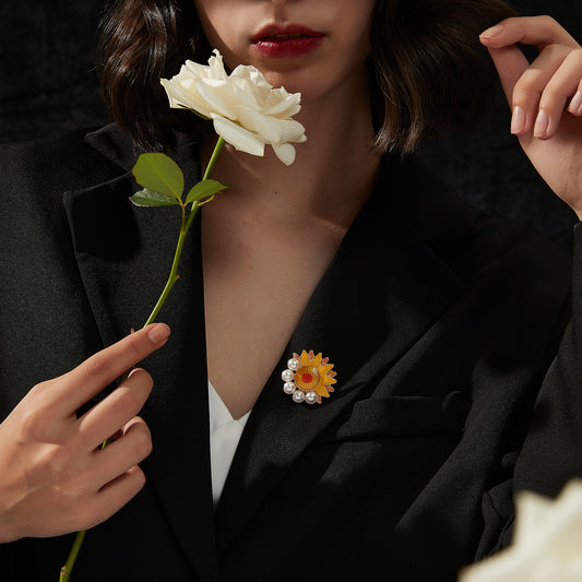 太陽の花琺瑯ブローチ