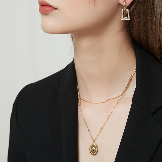 クロスモチーフレイヤードネックレス