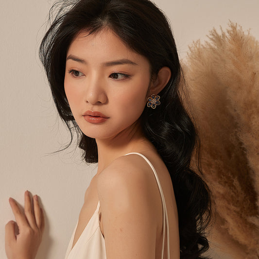 山茶花青ジルコニアピアス