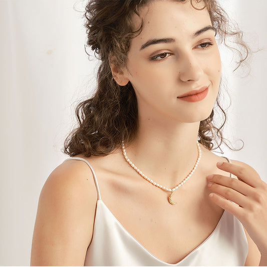 真珠月ペンダントネックレス