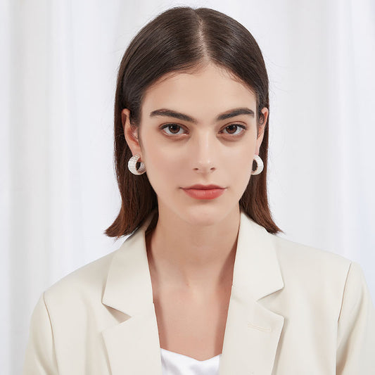 編み目調立体イヤリング