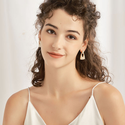 幾何真珠重なりピアス