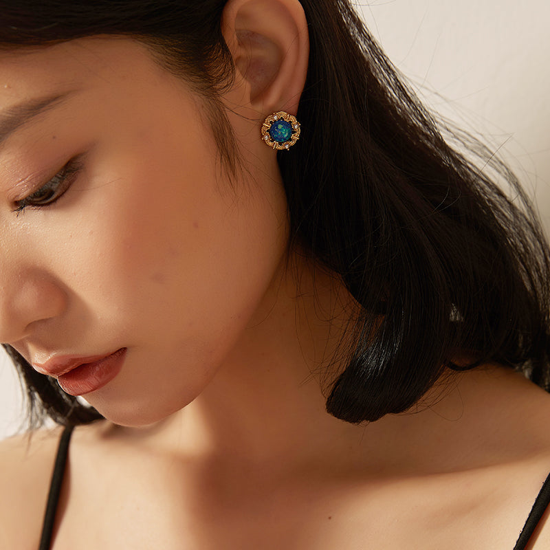 青レジン彫花フレンチピアス