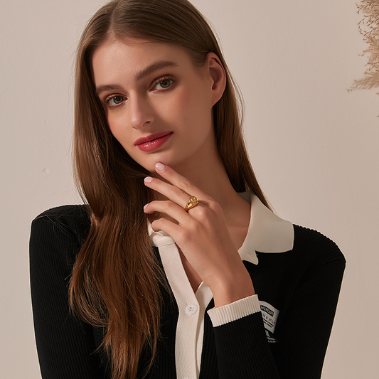 天使彫刻ゴールドリング