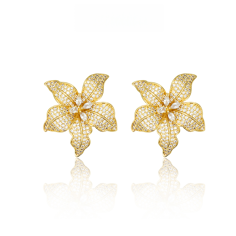 花びらジルコニアピアス