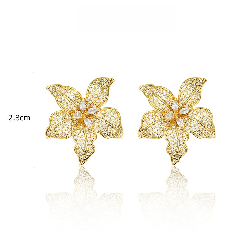 花びらジルコニアピアス