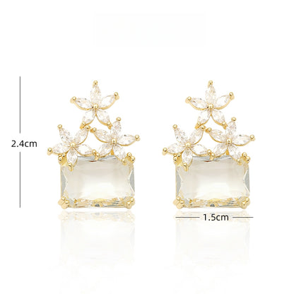ジルコニア花クリスタルピアス