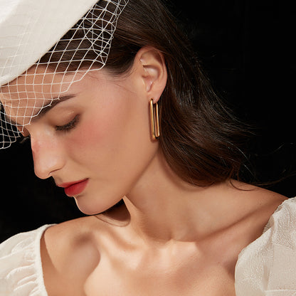 欧米風簡易四角イヤリング