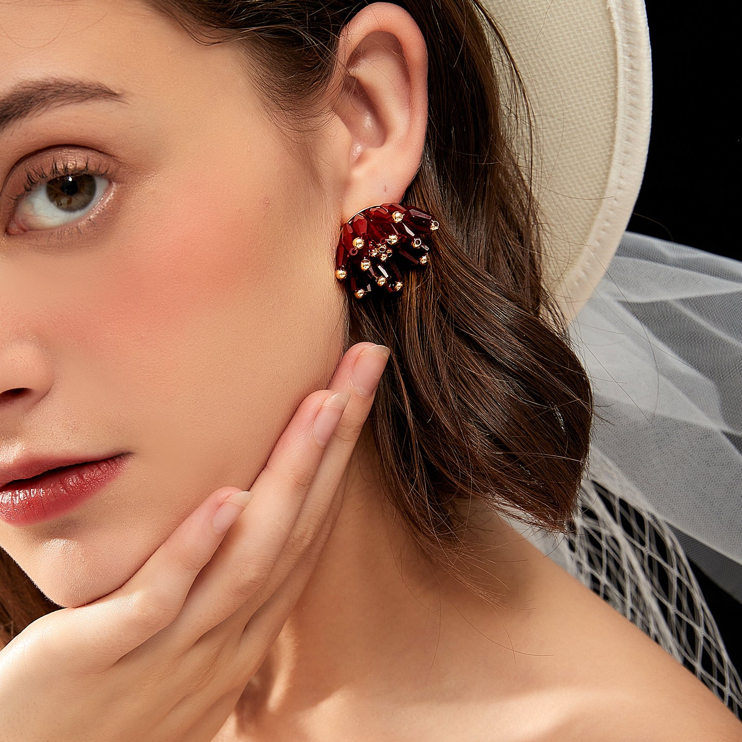 赤瑠璃花欧米風ピアス