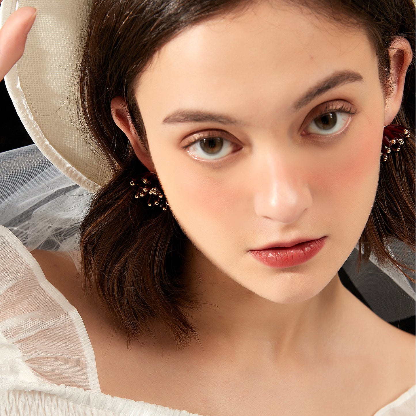 赤瑠璃花欧米風ピアス