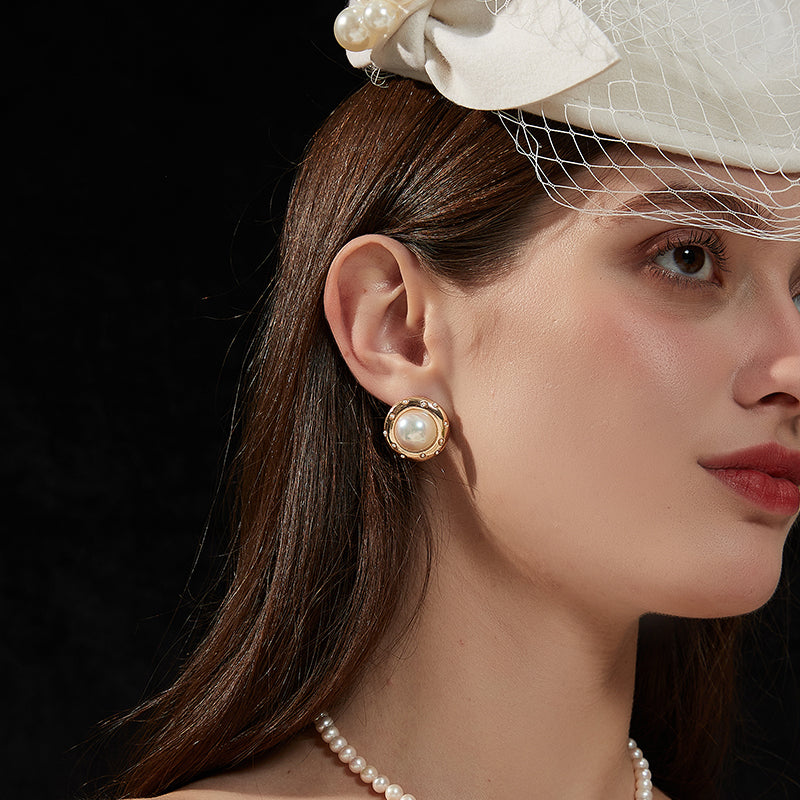 真珠丸フレームピアス