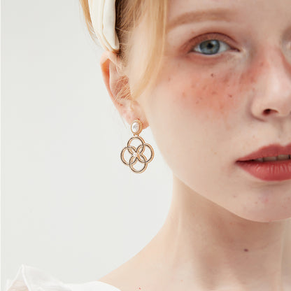 欧米風镂空真珠耳饰