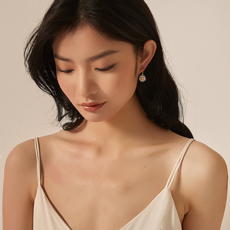 太陽の花ジルコニアピアス