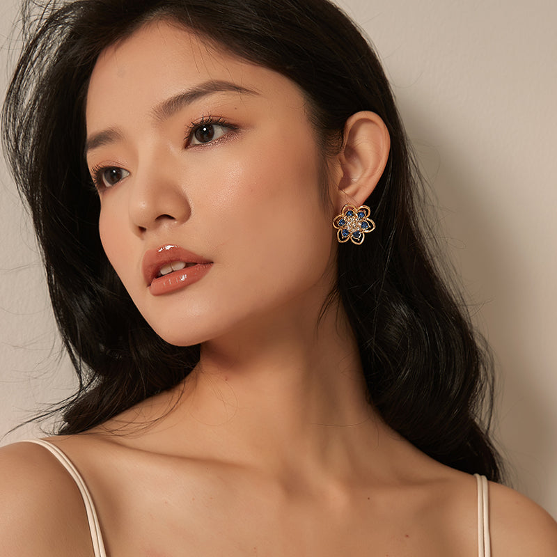 山茶花青ジルコニアピアス