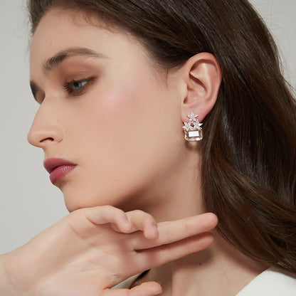 ジルコニア花クリスタルピアス