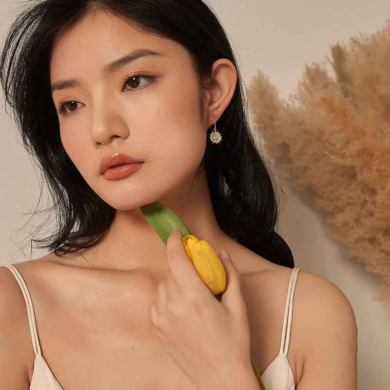 太陽の花ジルコニアピアス