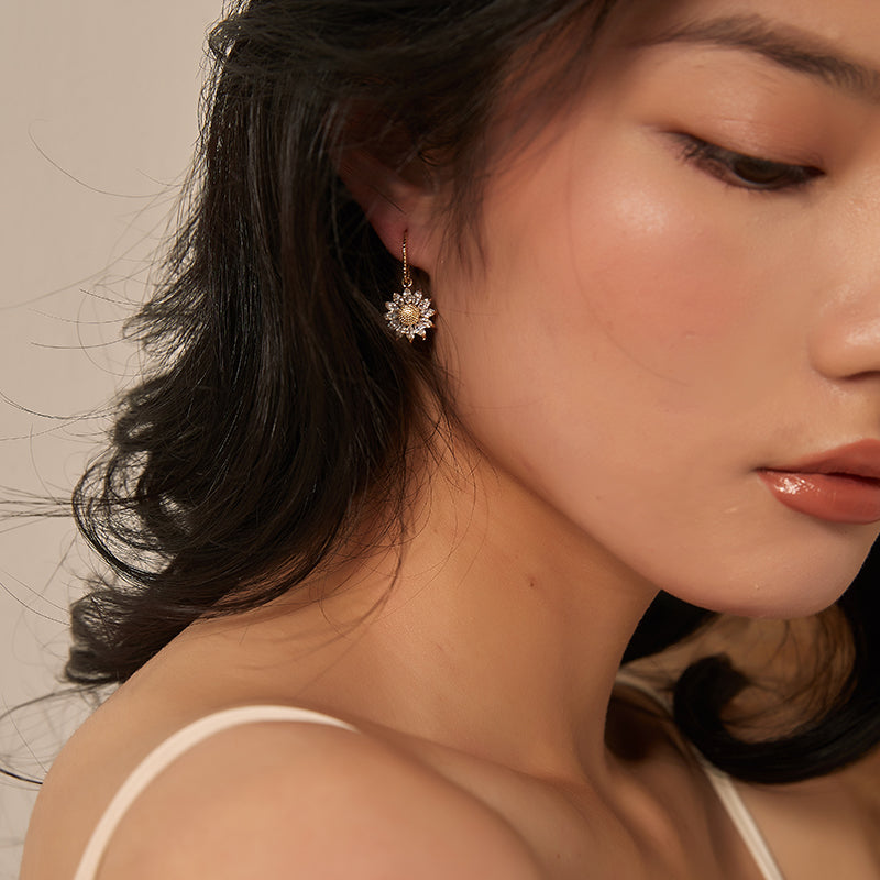 太陽の花ジルコニアピアス